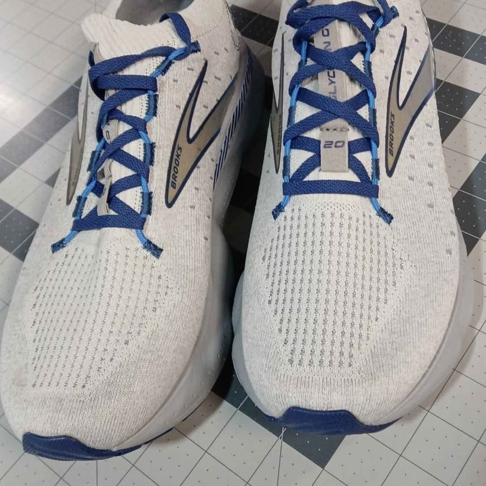 Brooks Men's White and Blue Running Shoes